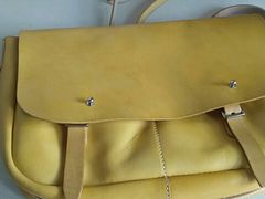 -京伟修鞋洗鞋奢侈品皮具护理店