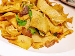 腊肉炒豆丝-黄泥岗·地道湖北菜(奥特莱斯店)