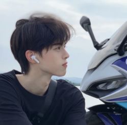 -禾曼造型