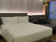 -上海南京路步行街假日酒店