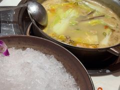 -喃喃椰·糟粕醋·椰子鸡火锅(七堡花园店)