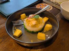 -Chom Cafe and Restaurant