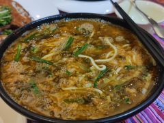 -香巴拉云南餐厅(华莱坞店)