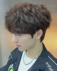 -东方先生国潮男士理发馆