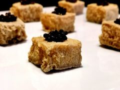 鱼子酱臭豆腐-新荣记(椒江店)