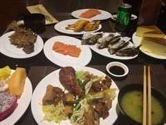 生鱼片、麻辣鸭头等食物-壹号港湾