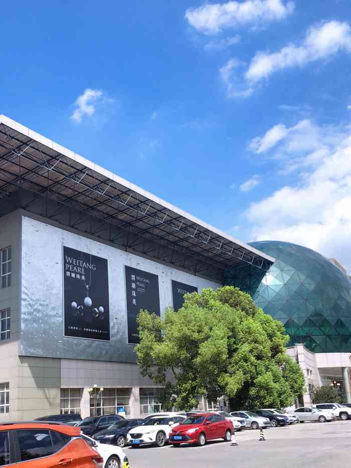 中国珍珠宝石城-"地址:渭塘珍珠湖路88号,前几年名气很.