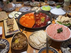 -旧街市鲜货老火锅(大光路店)