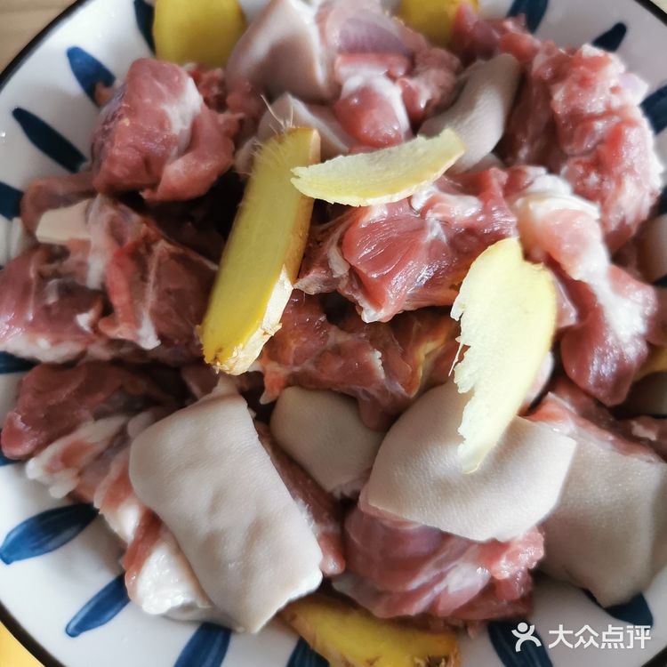 秋季养生秋菜👉炭火砂锅羊肉火锅❤️