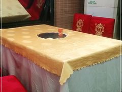 -东方之猪四更烤乳猪(金垦总店)