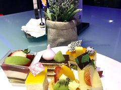 -亚洲国际大酒店·云顶阁旋转自助餐厅