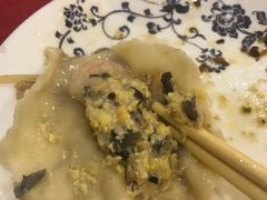 三鲜锅贴-大眼锅贴水饺(河东店)