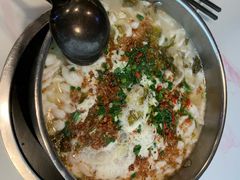 -德林酸菜鱼火锅(南丹店)