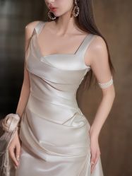 -艾米丽婚纱礼服