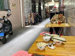 -罗家杏传统特色海南粉(人民西路总店)