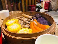-香山湖家家宴(中山陵店)