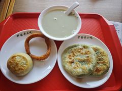 -护国寺小吃店(红莲南路店)