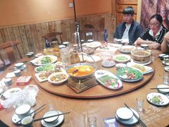 -老滇山寨•云南特色菜•地方菜•民族风情歌舞表演(金碧店)