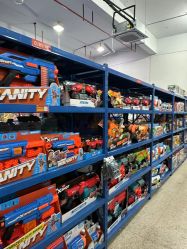 -逝水玩具折扣店