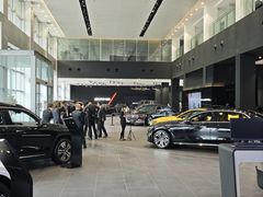 -奔驰上海利星(七宝店)