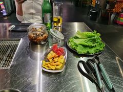 -马路牙子地桌烤肉(工体店)