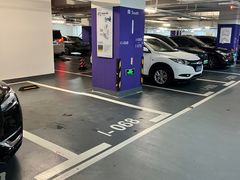 -兴业太古汇·停车场