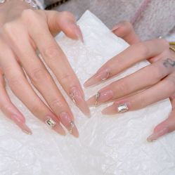 -七彩虹美甲美睫 半永久