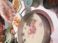 -洪氏嗨捞·猪肚鸡火锅(阳光天地店)