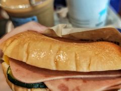 -瑞幸咖啡(万科红立方大厦店)