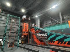 -极限PLAY运动娱乐新世界·团建派对表演休闲馆·室内高空游乐园