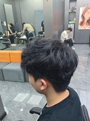 -米可造型烫发染发