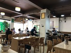 大堂-金实大酥牛肉面