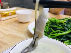 -盛燕泥丁粥