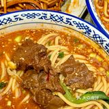 安东街新面馆！这牛肉块够大！！