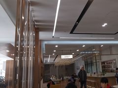 -上海宝信宝马4S店