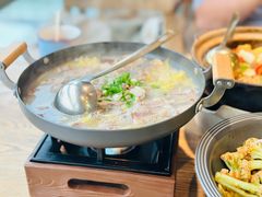 -蜜桃餐厅·伴山(湖滨商业街店)