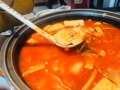 -渝是乎酸菜鱼·川渝小炒(新世界百货望京店)
