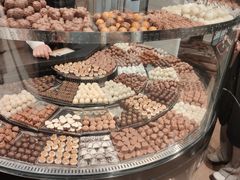 -Laderach 莱德拉(上海环贸iapm店)