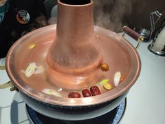 -一只羊·铜锅涮羊肉烧烤