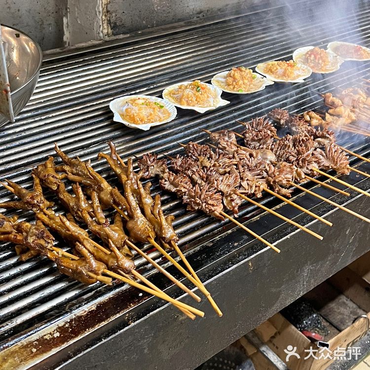 想把这家摊摊烧烤安利给全重庆 烤郡花巨好吃‼️