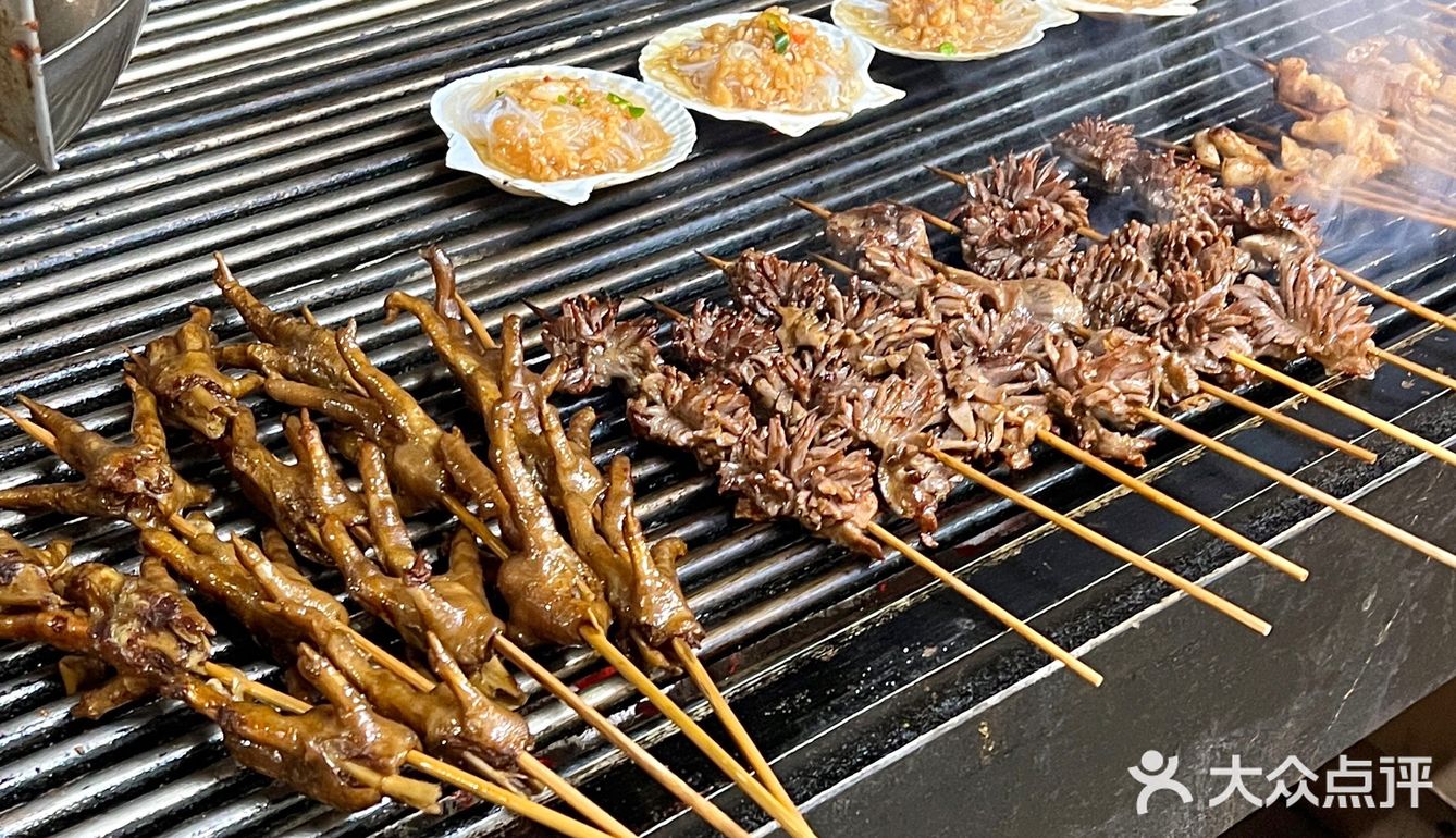 想把这家摊摊烧烤安利给全重庆 烤郡花巨好吃‼️