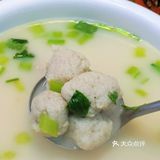 青岛火车站周边No.1的海鲜小馆，椒盐大虾YYDS