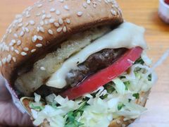 -The Habit Burger Grill 哈比特汉堡(爱琴海店)