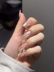 -丽心自助美甲美睫