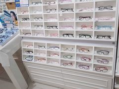 -诺柯视眼镜-蔡司依视路官方工厂店(淞南一店)