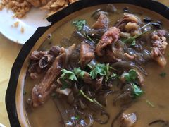 -华龙特色大骨鸡农家菜馆