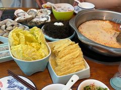 -老何家后安粉·糟粕醋海鲜火锅(三亚湾椰梦长廊店)
