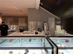 -潮一不贰·法式甜品·生日蛋糕·西式简餐(外滩店)