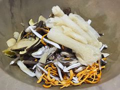 -云南野生菌石锅鱼石锅鸡(大金塔店)