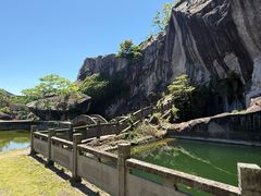 -伍山石窟